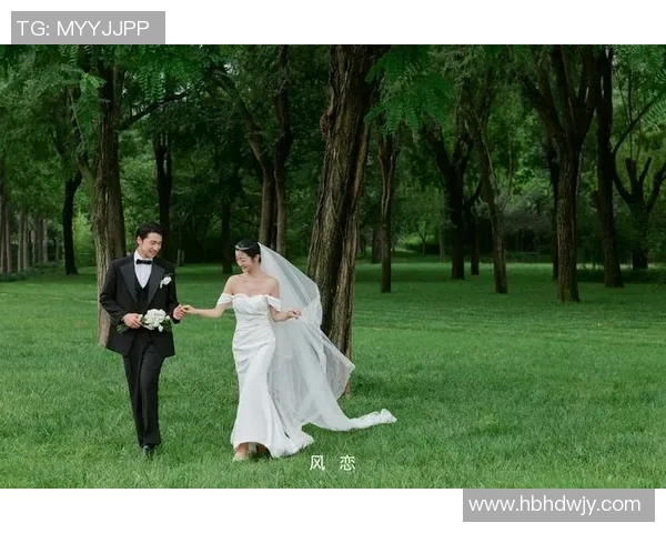 浪漫瞬间定格爱的永恒摄影婚纱，见证你我爱情故事的美丽篇章